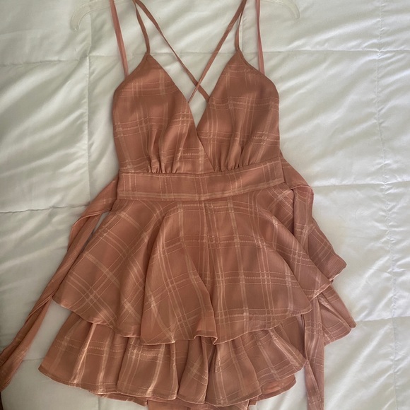 American Threads tiered ruffle romper in blush, XS, saints and secrets - Picture 3 of 8